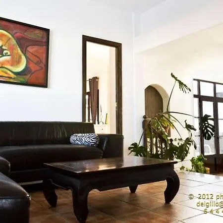 Sleeps 9 Pool Wifi Lejlighed